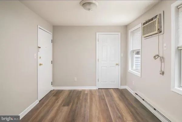 $1,500 | 212-214 Farnsworth Avenue, Unit 2, Bordentown, NJ 08505