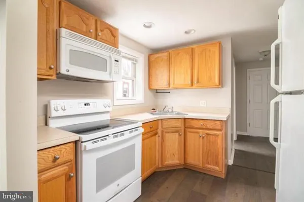 $1,500 | 212-214 Farnsworth Avenue, Unit 2, Bordentown, NJ 08505