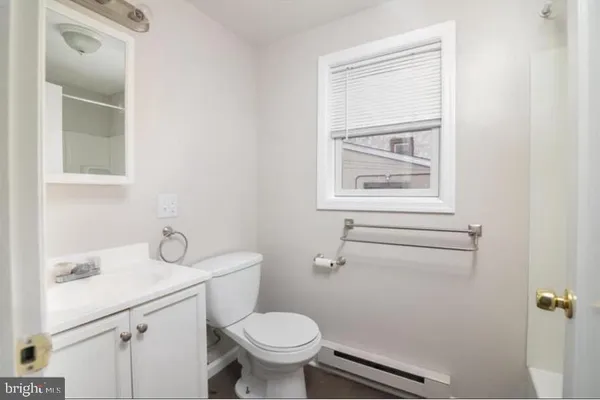 $1,500 | 212-214 Farnsworth Avenue, Unit 2, Bordentown, NJ 08505