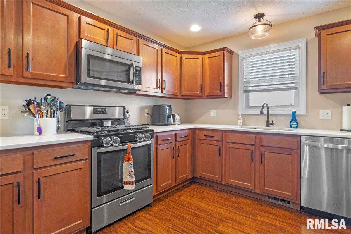 4623 Thompson Road Springfield, IL 62711 - Photo 6 of 22