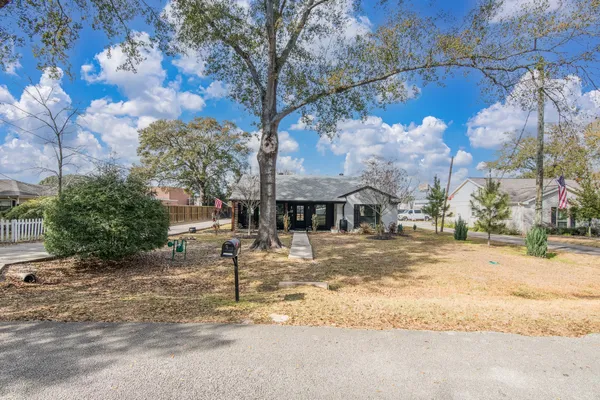 $525,000 | 712 Clarence Street, Tomball, TX 77375