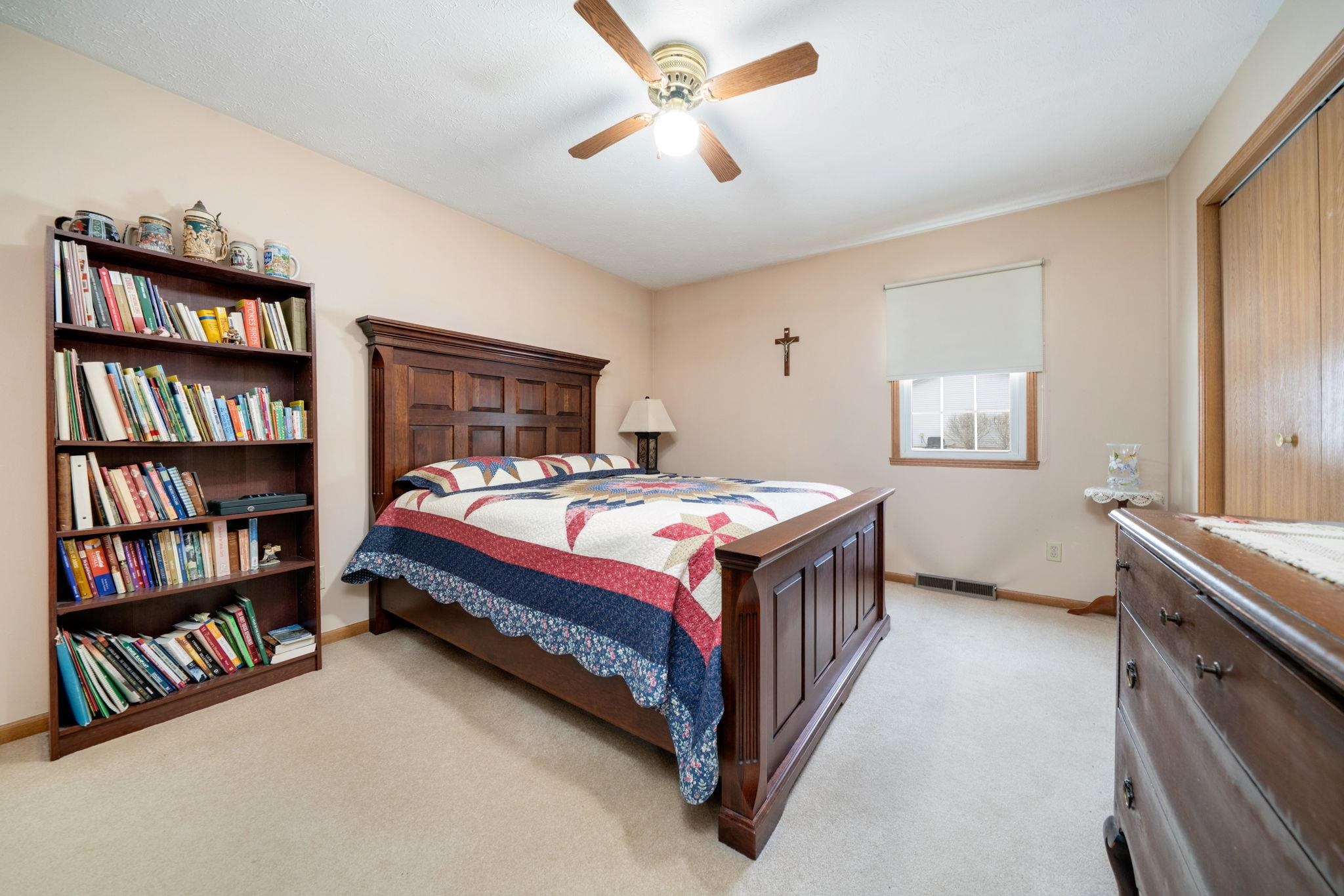 6395 Greystone Roscoe, IL 61073 - Photo 17 of 32