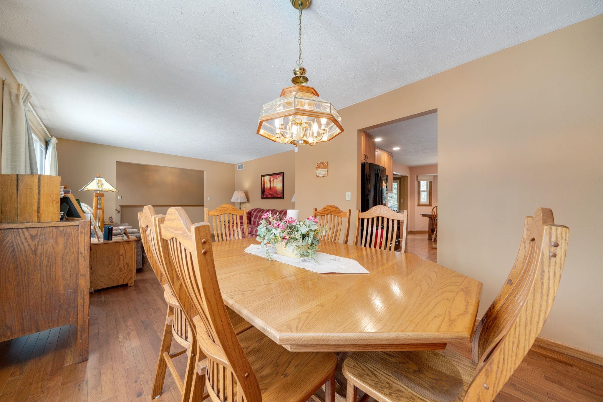 6395 Greystone Roscoe, IL 61073 - Photo 21 of 32