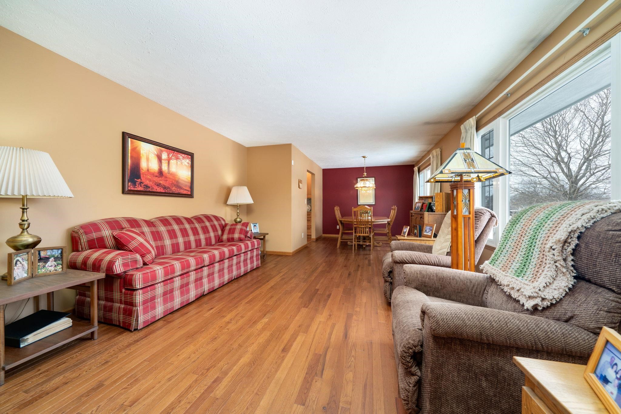 6395 Greystone Roscoe, IL 61073 - Photo 6 of 32