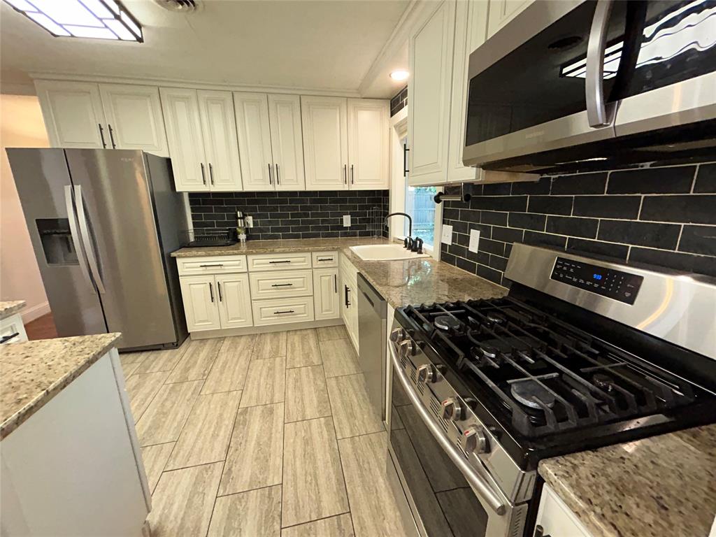 908 Fairview Street Graham, TX 76450 - Photo 10 of 30