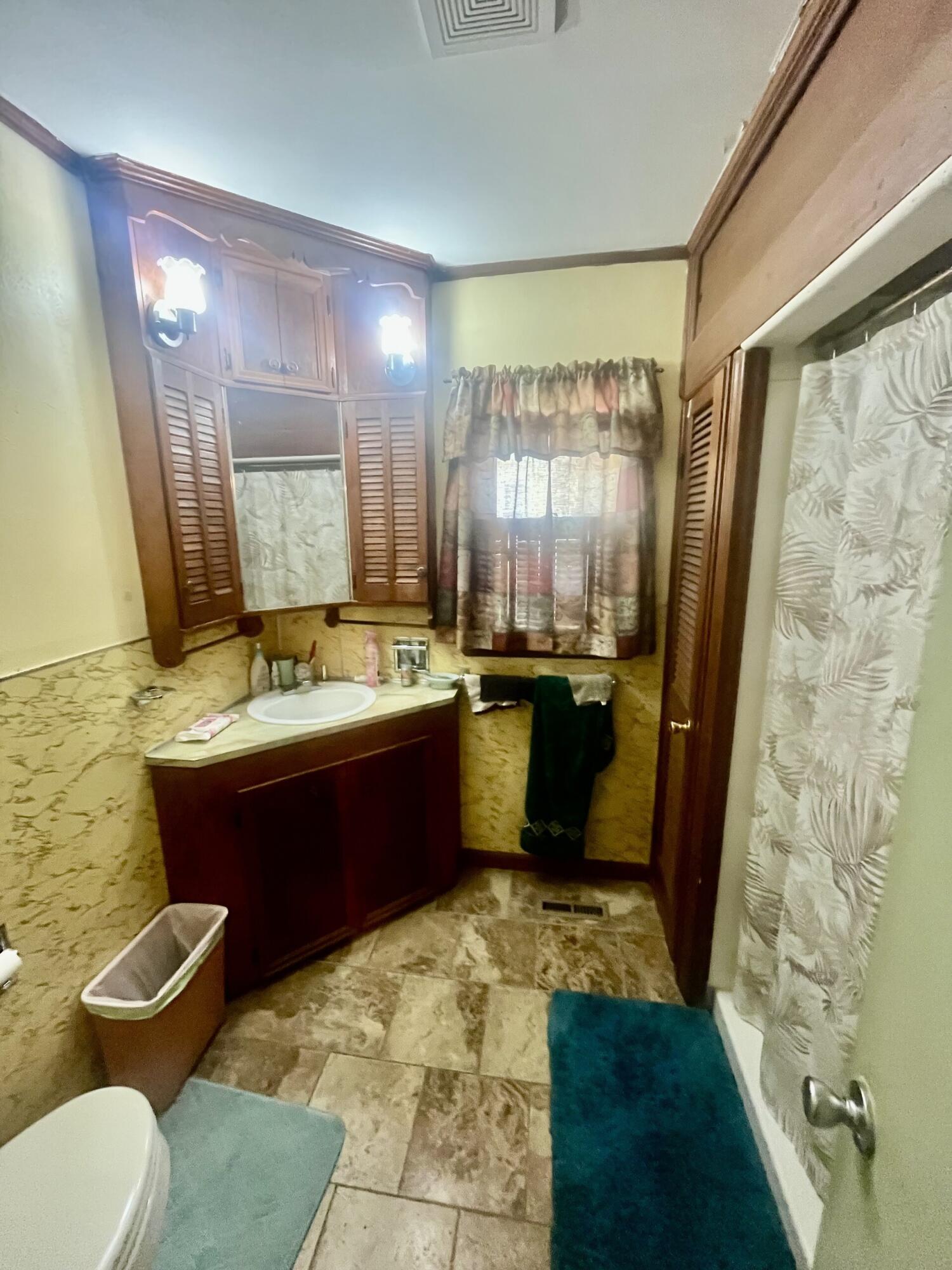 210 Orange Street Walterboro, SC 29488 - Photo 12 of 21 thumbnail_IMG_6745