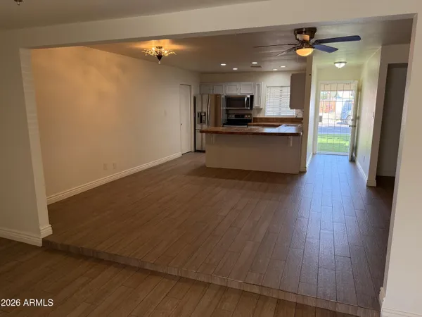 $2,000 | 6815 West Carol Avenue, Peoria, AZ 85345