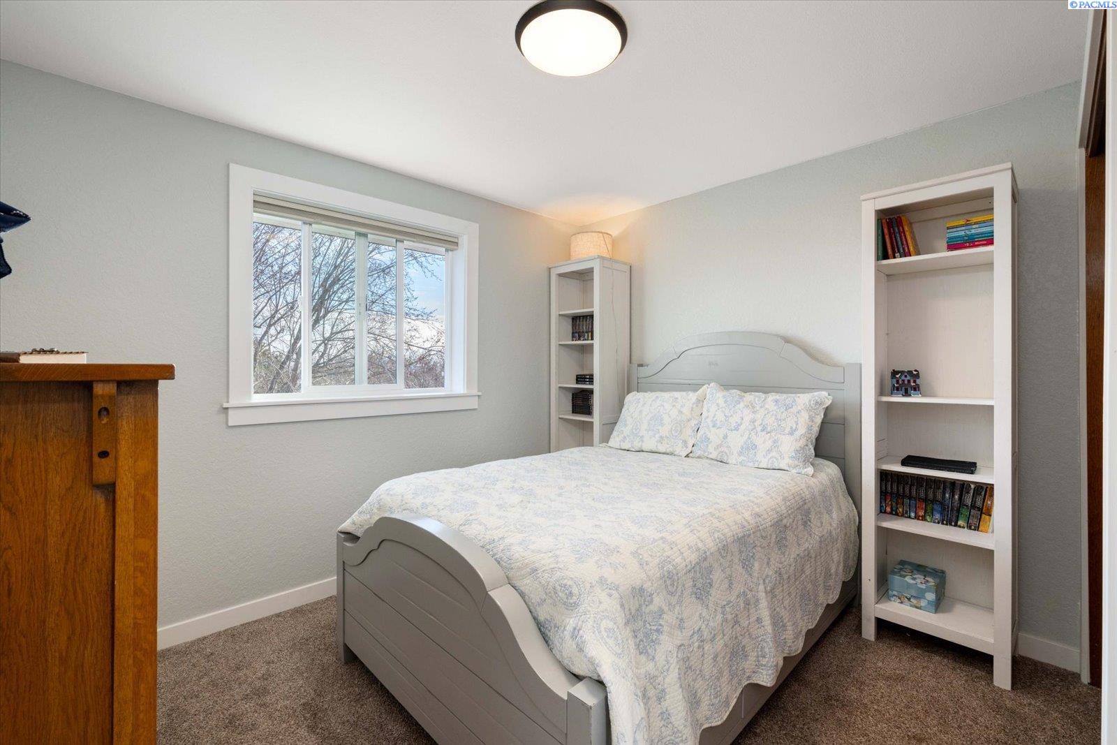 101504 East Clover Road Kennewick, WA 99338 - Photo 13 of 35 Gallery Image 13