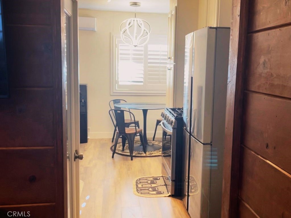 1350 Oak Way Lake Arrowhead, CA 92352 - Photo 13 of 21 Kitchen Hall