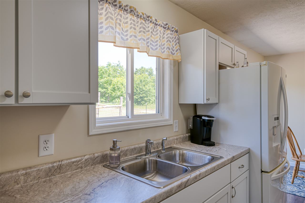 11416 Riley Road Interlochen, MI 49643 - Photo 16 of 39 1874950-15.JPG