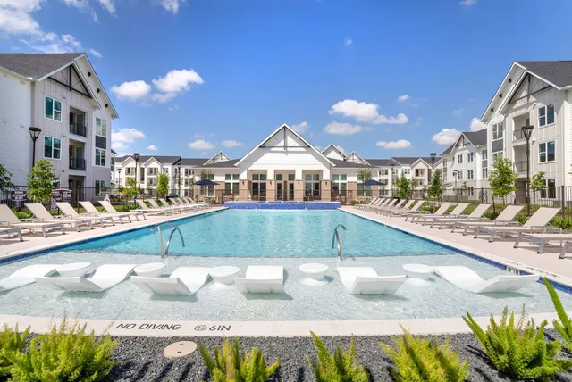 $1,302 | 13939 Hillcroft Avenue, Unit 10205, Houston, TX 77085