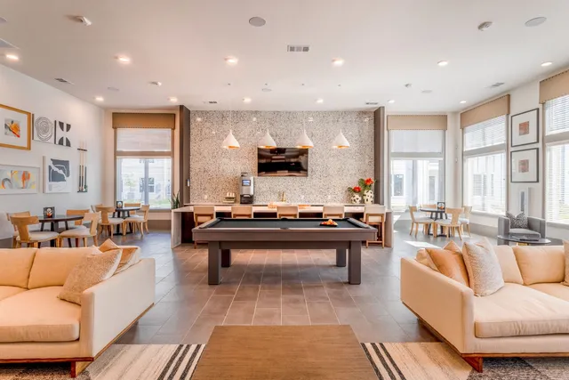 $1,302 | 13939 Hillcroft Avenue, Unit 10205, Houston, TX 77085