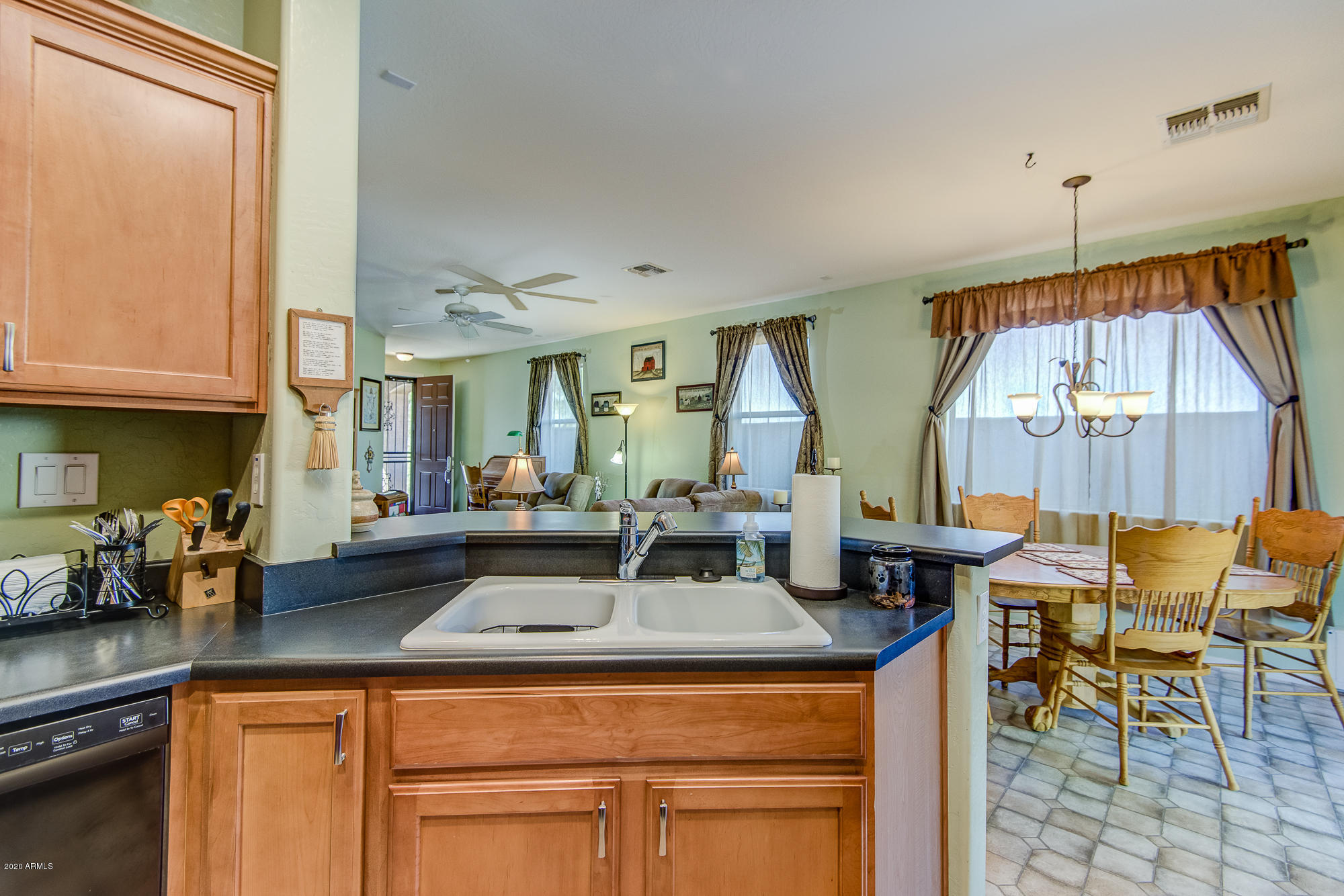 38221 North Raleigh Way Phoenix, AZ 85086 - Photo 6 of 27 DSC_3266_