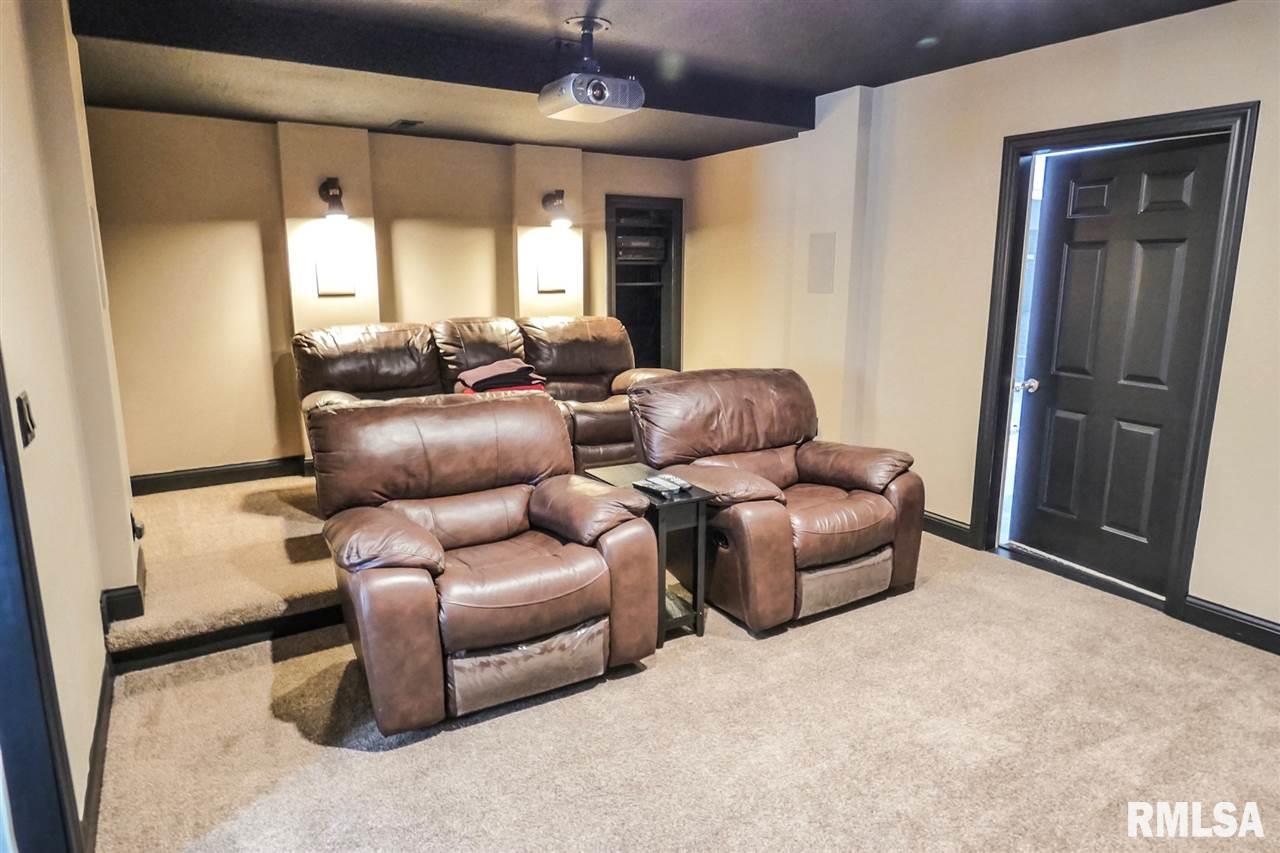 1745 Sycamore Washington, IL 61571 - Photo 24 of 33 Gallery Image 24