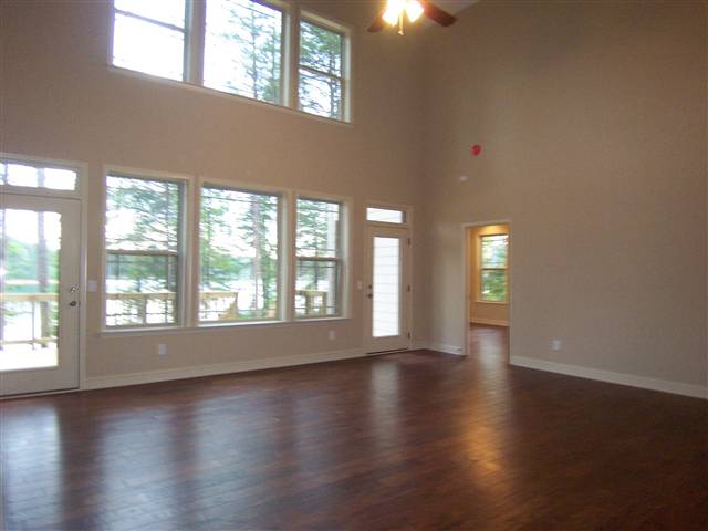 609 Restful Lane Seneca, SC 29672 - Photo 4 of 25 Gallery Image 4