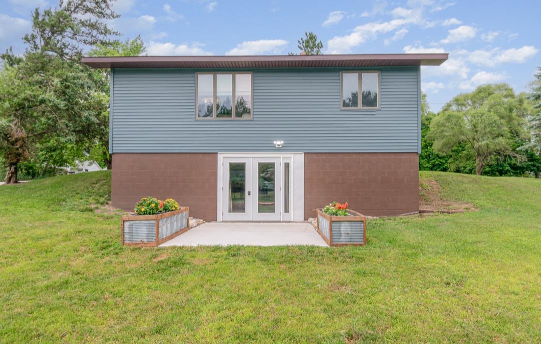 9409 West North County Line Road Shepherd, MI 48883 - Photo 4 of 25