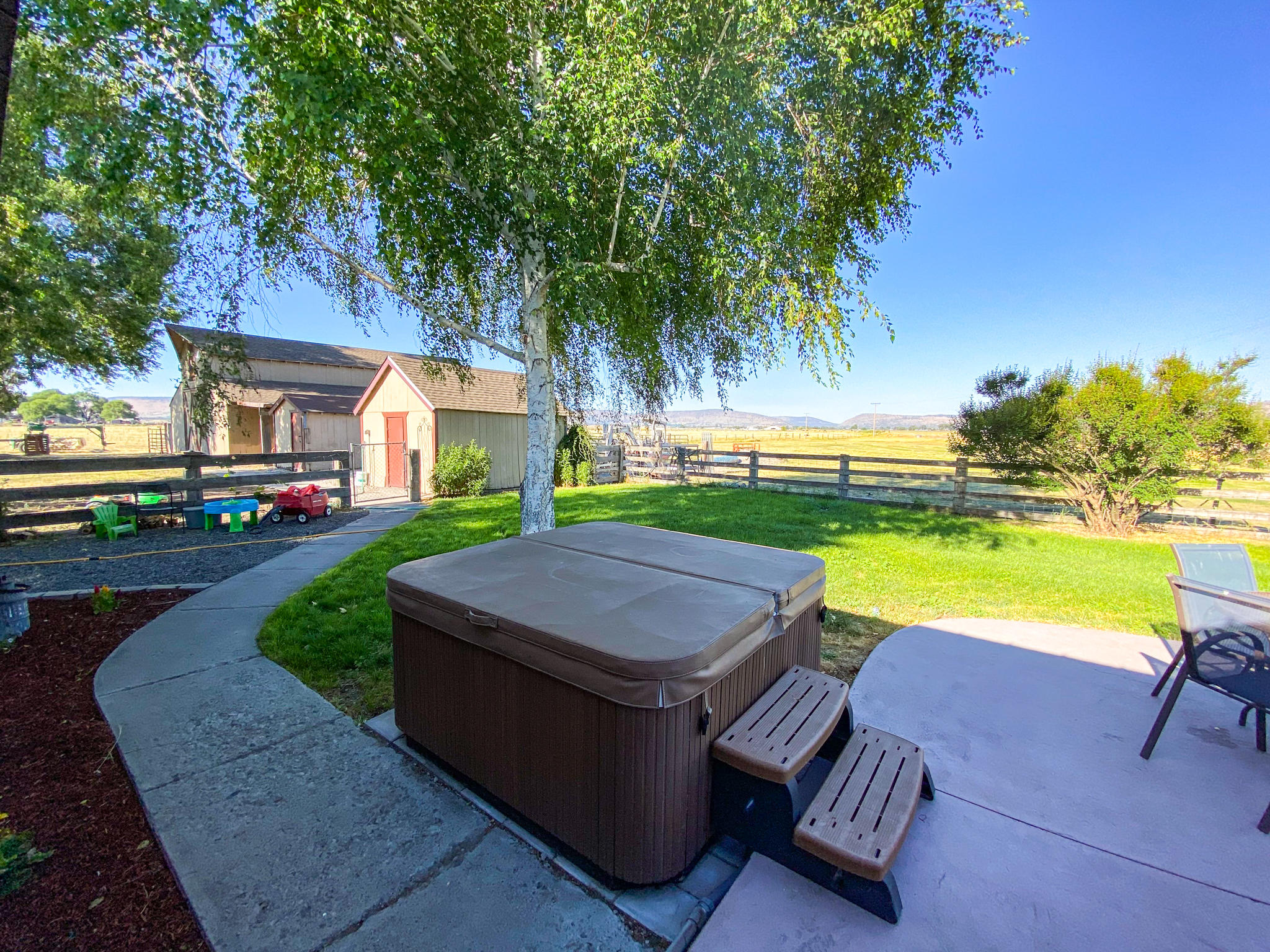 9151 Springlake Road Klamath Falls, OR 97603 - Photo 26 of 47 18