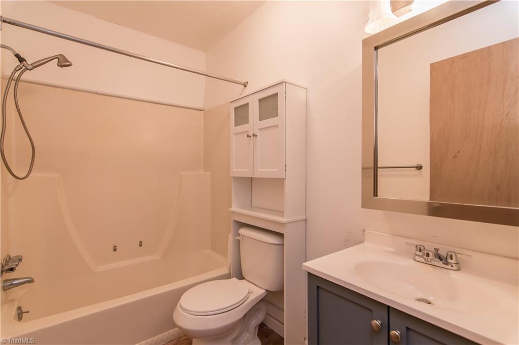 208 Spring Garden Road Reidsville, NC 27320 - Photo 15 of 27 Gallery Image 15