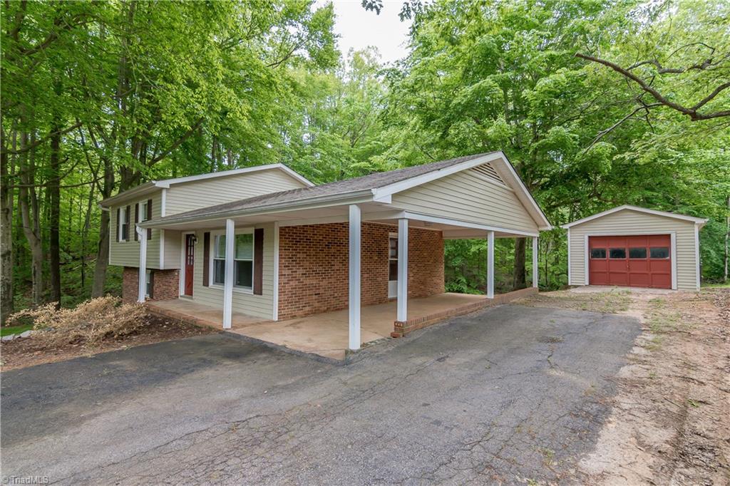 208 Spring Garden Road Reidsville, NC 27320 - Photo 3 of 27 Gallery Image 3