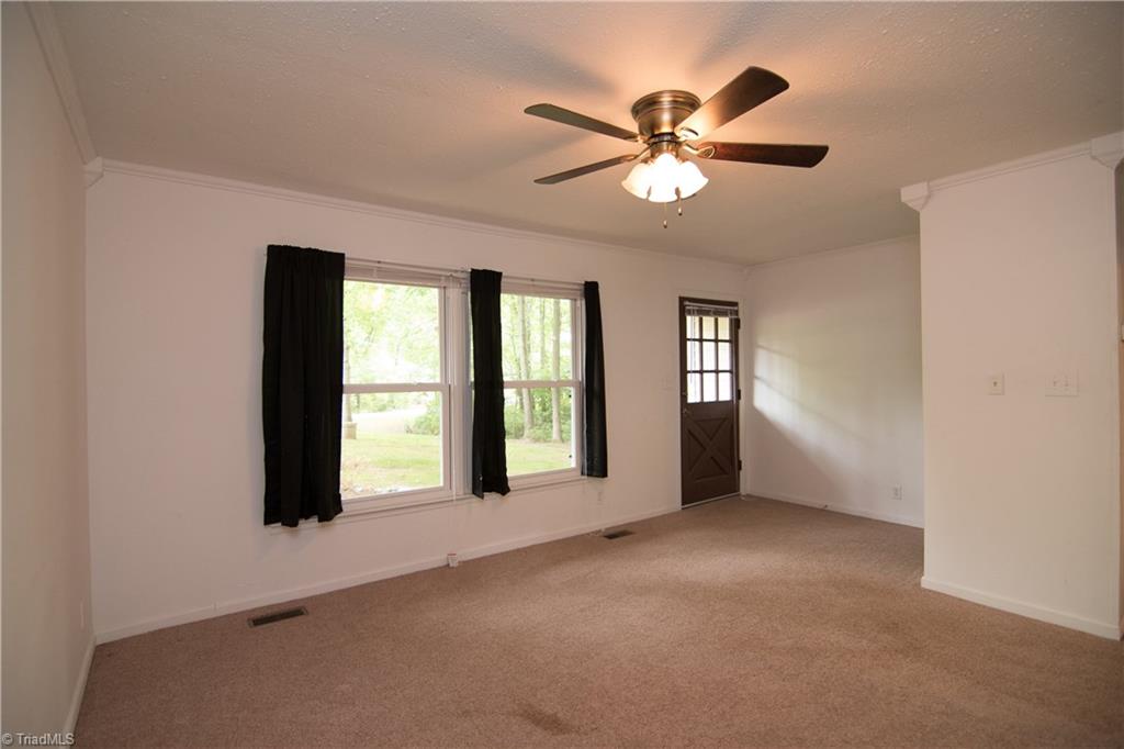 208 Spring Garden Road Reidsville, NC 27320 - Photo 4 of 27 Gallery Image 4