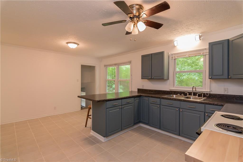 208 Spring Garden Road Reidsville, NC 27320 - Photo 7 of 27 Gallery Image 7