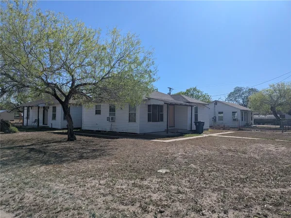 $250,000 | 319 South Nueces Street, Mathis, TX 78368