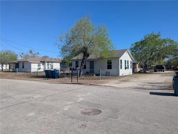 $250,000 | 319 South Nueces Street, Mathis, TX 78368