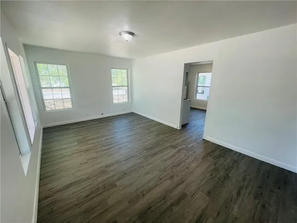 $250,000 | 319 South Nueces Street, Mathis, TX 78368