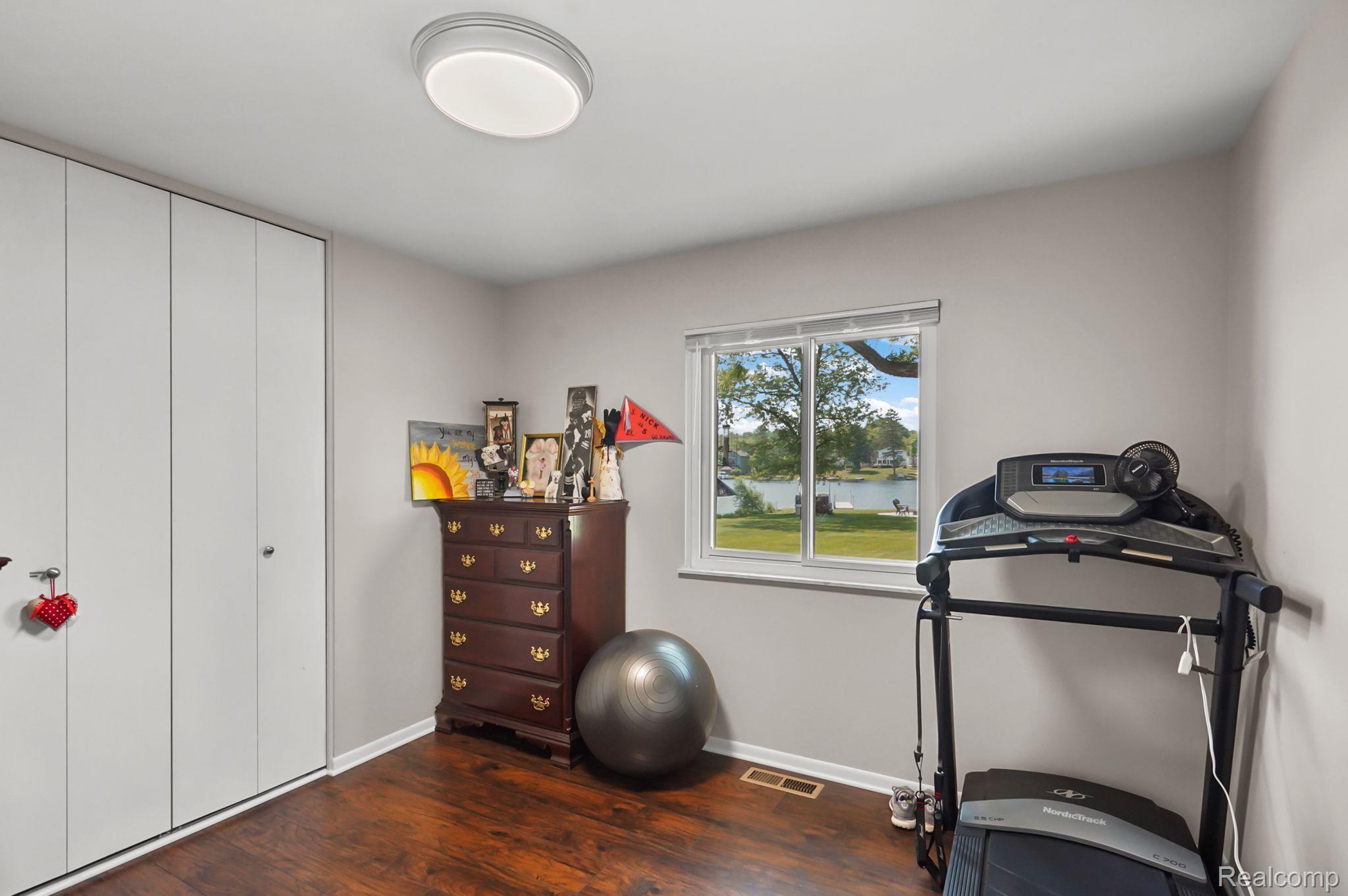 6229 Mabley Hill Road Fenton, MI 48430 - Photo 32 of 57 Bedroom 3