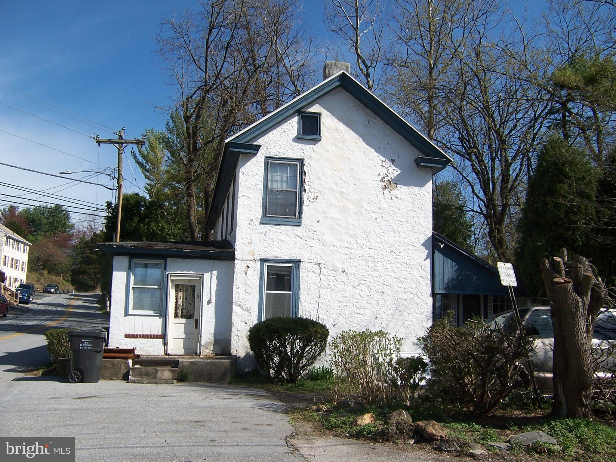 1093 Howellville Road Berwyn, PA 19312 - Photo 2 of 43 Main House