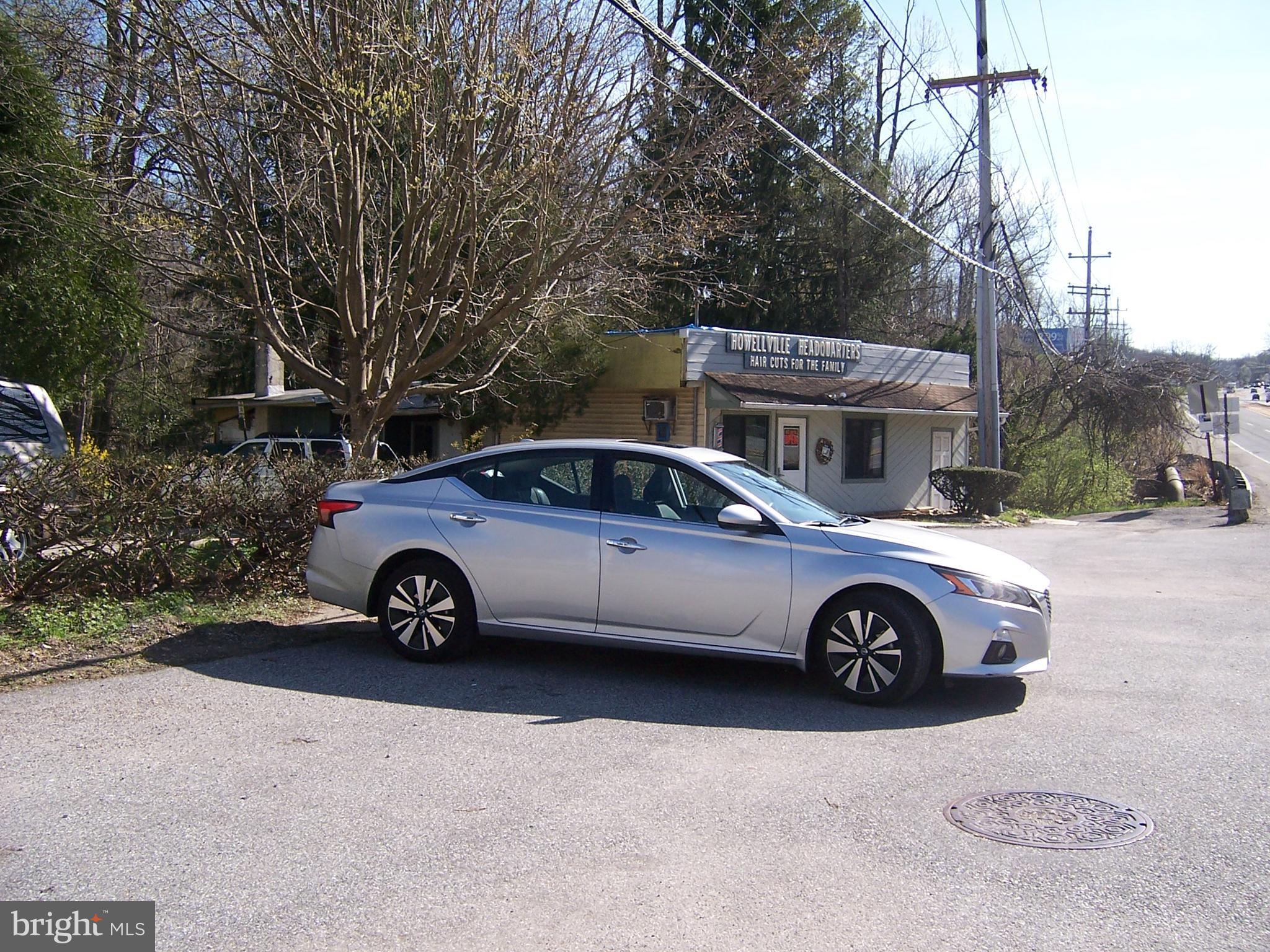 1093 Howellville Road Berwyn, PA 19312 - Photo 38 of 43 Plenty of Parking