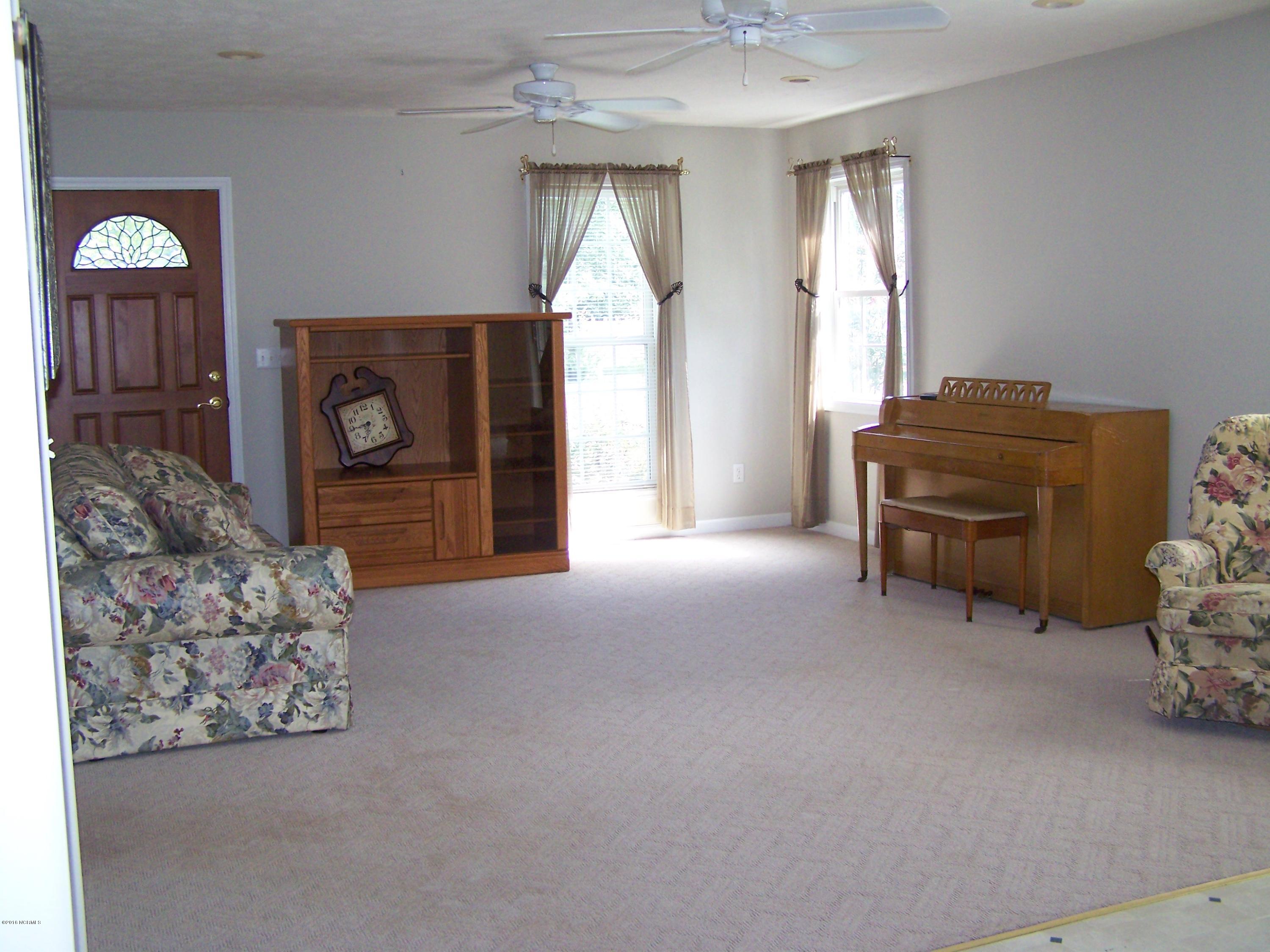 1159 Longleaf Road Southport, NC 28461 - Photo 12 of 36 100_8668