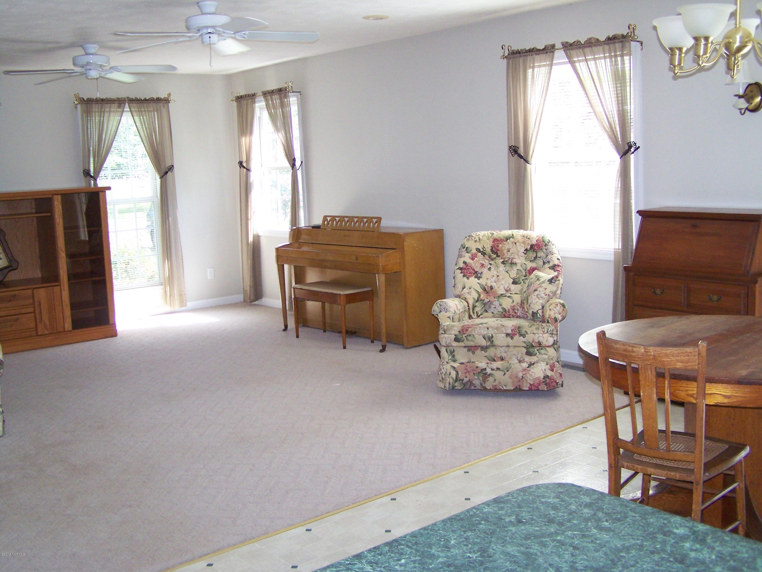 1159 Longleaf Road Southport, NC 28461 - Photo 16 of 36 100_8674