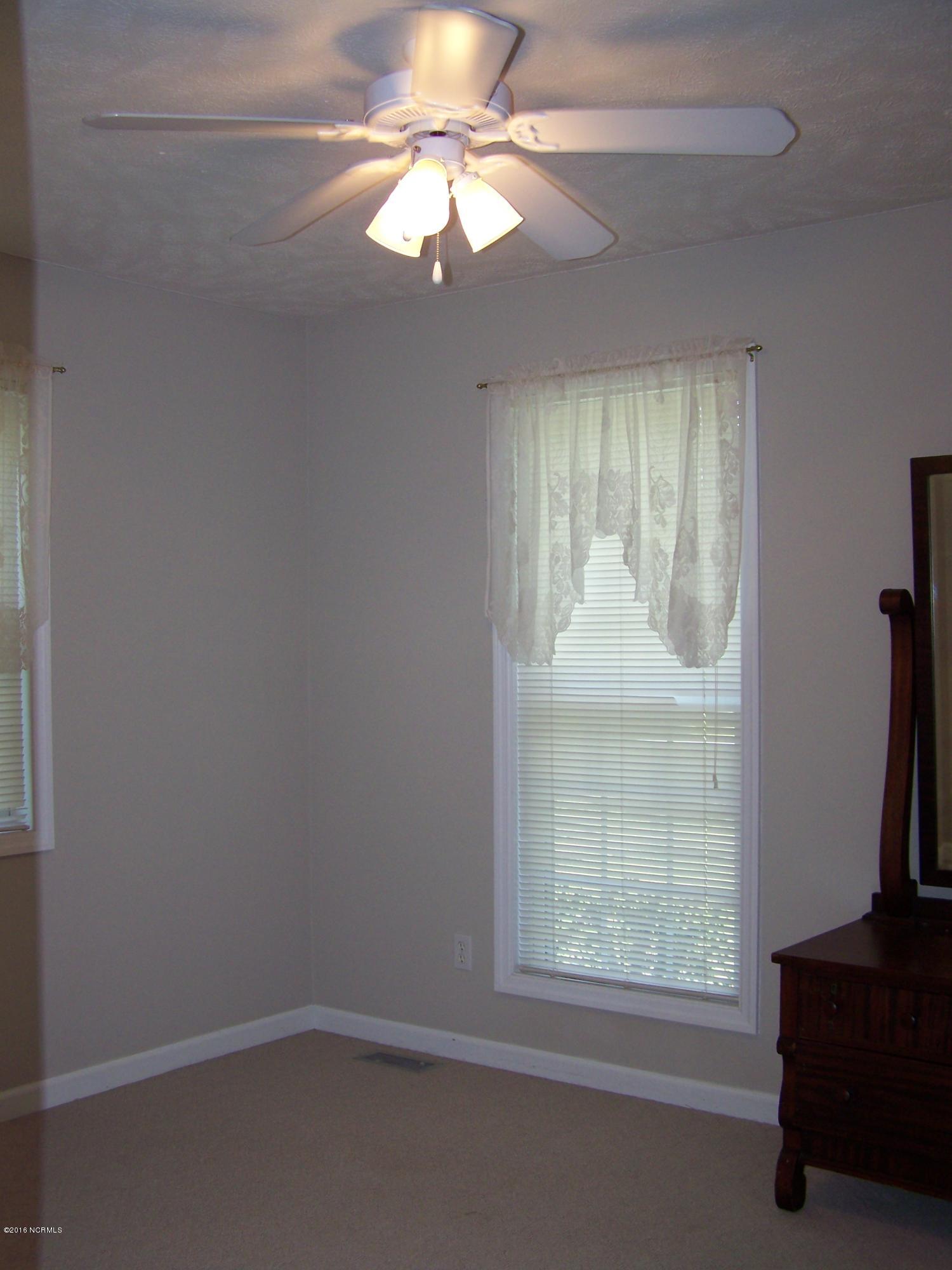 1159 Longleaf Road Southport, NC 28461 - Photo 31 of 36 100_8708