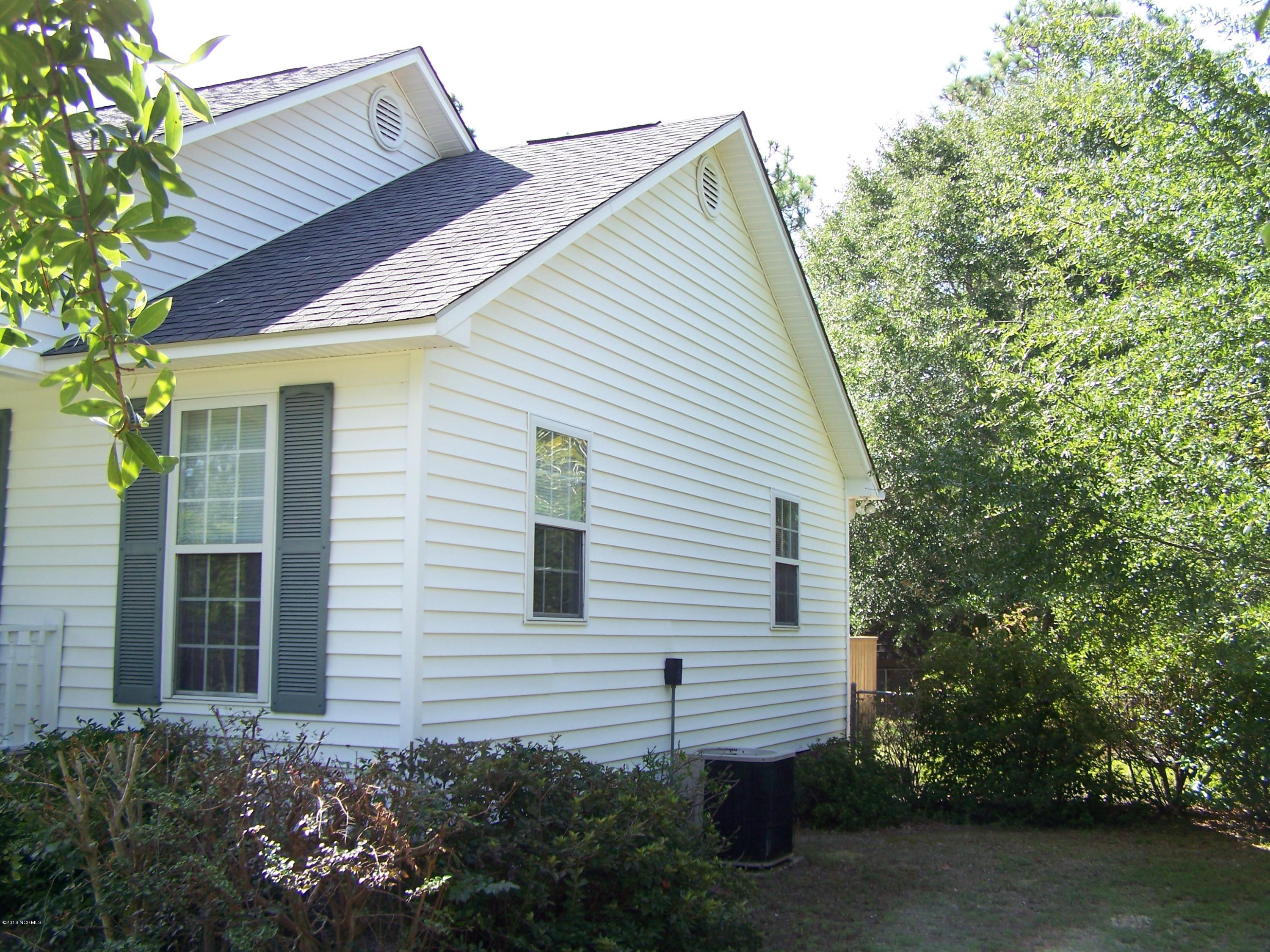 1159 Longleaf Road Southport, NC 28461 - Photo 6 of 36 100_8656