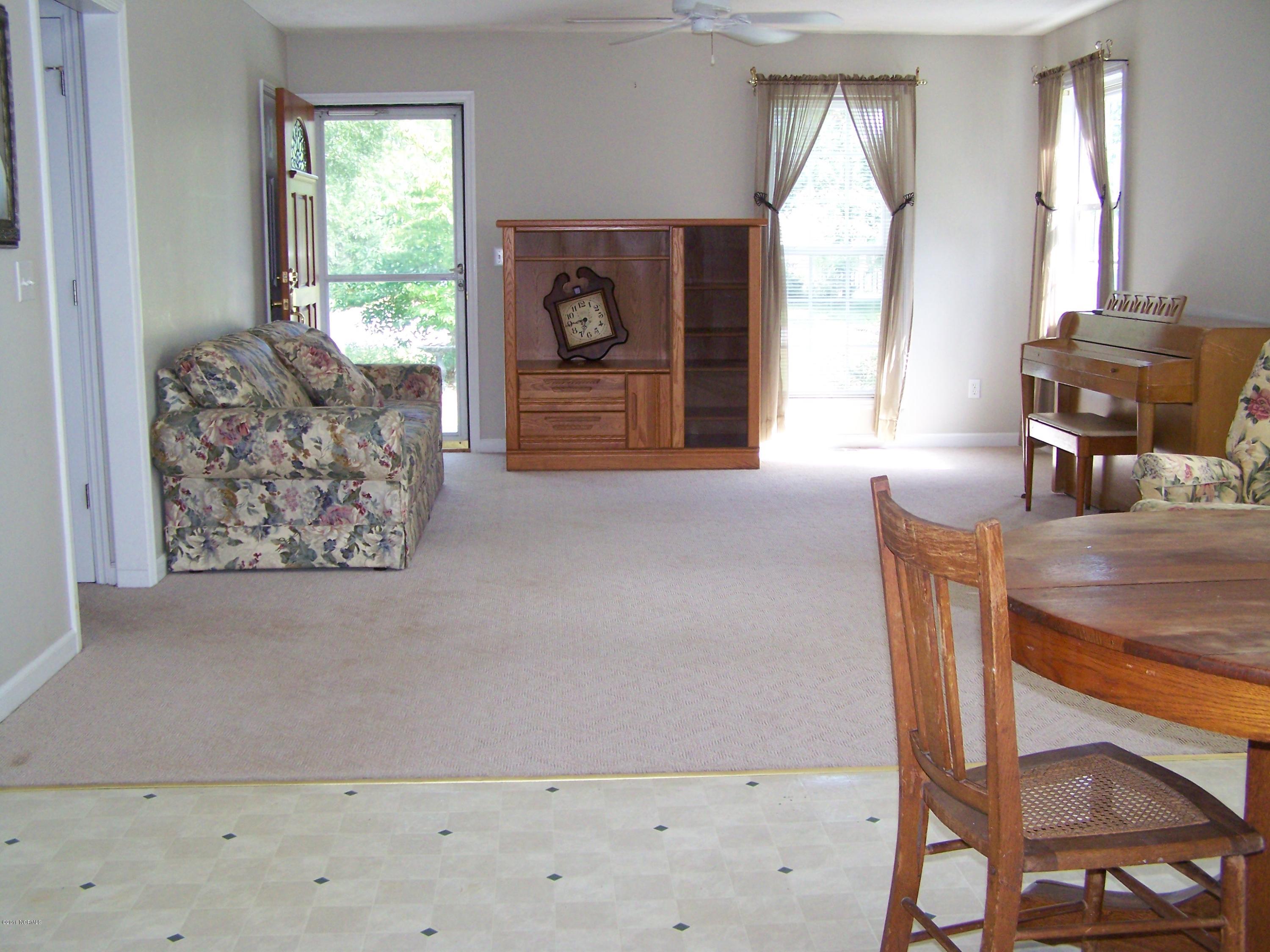 1159 Longleaf Road Southport, NC 28461 - Photo 10 of 36 100_8663