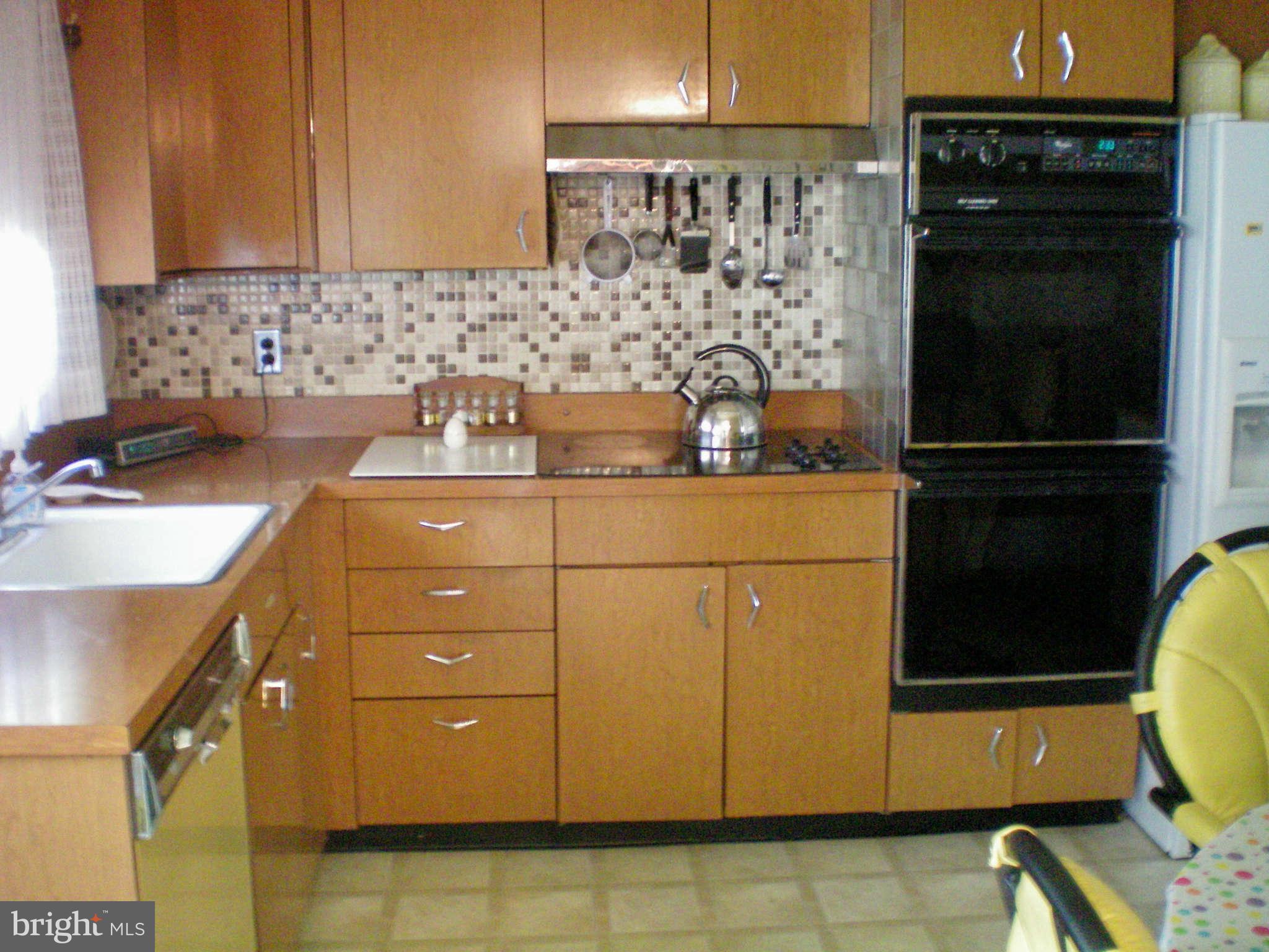 3423 Janvale Road Baltimore, MD 21244 - Photo 9 of 15 Kitchen