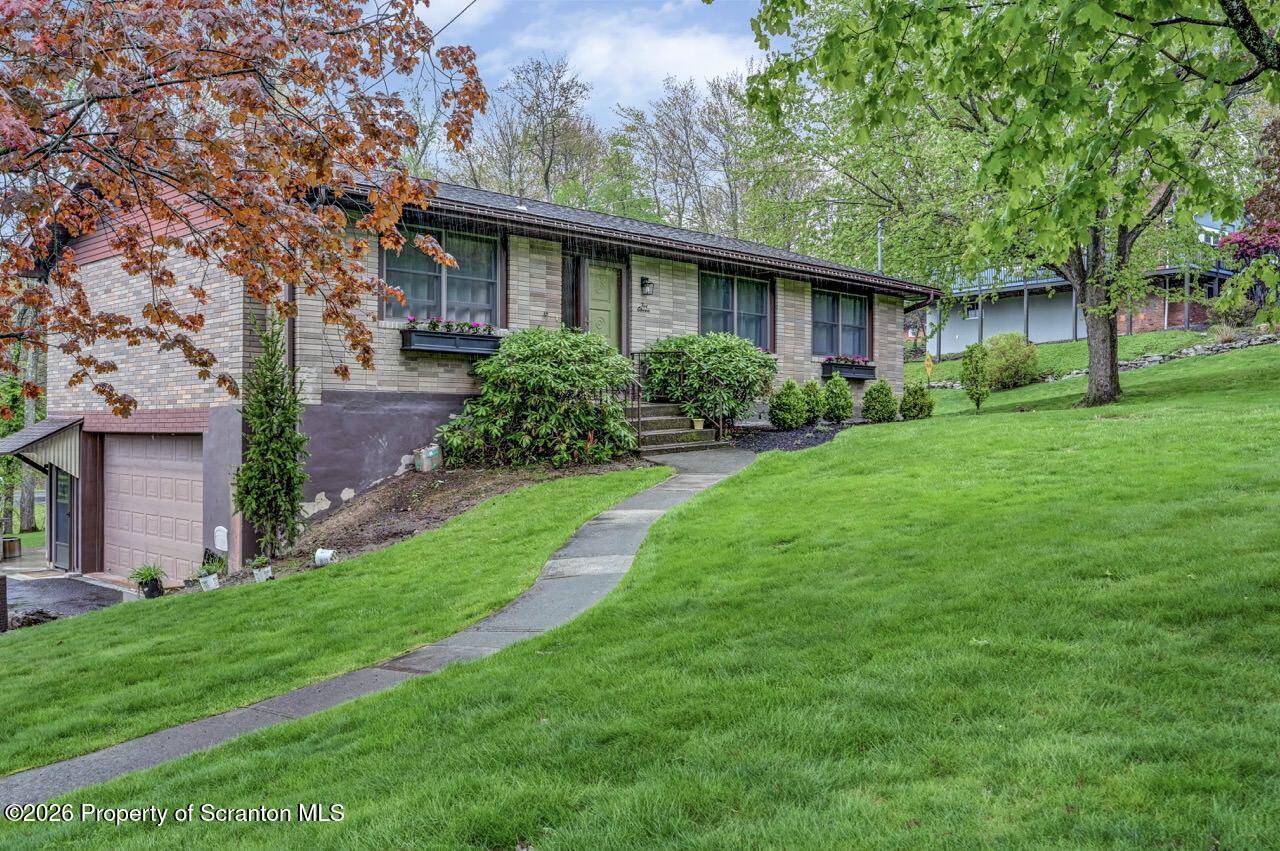 511 Pine Street Moscow, PA 18444 - Photo 2 of 43 511 Pine St 02 Large