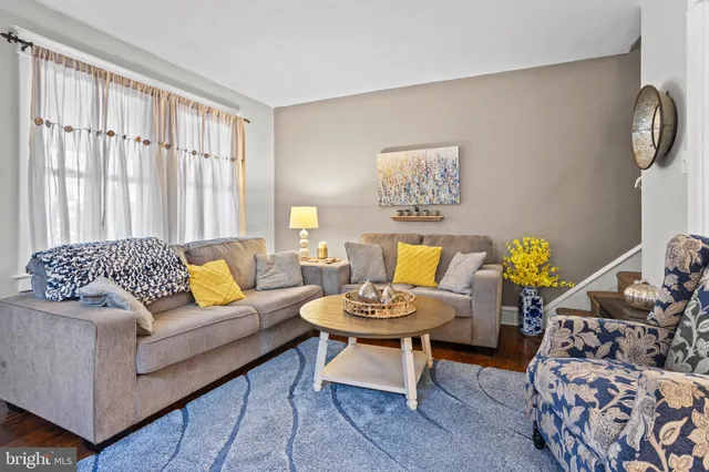 $199,999 | 317 North Llanwellyn Avenue, Glenolden, PA 19036