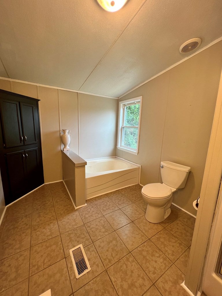 260 Ivy Ridge Road Cleveland, VA 24225 - Photo 13 of 17 Gallery Image 13