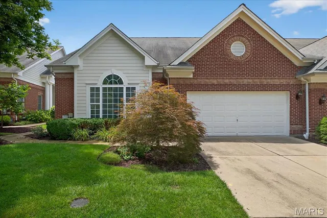 $675,100 | 449 Shetland Valley Court, Chesterfield, MO 63005