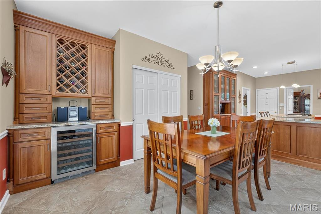 449 Shetland Valley Court Chesterfield, MO 63005 - Photo 9 of 43