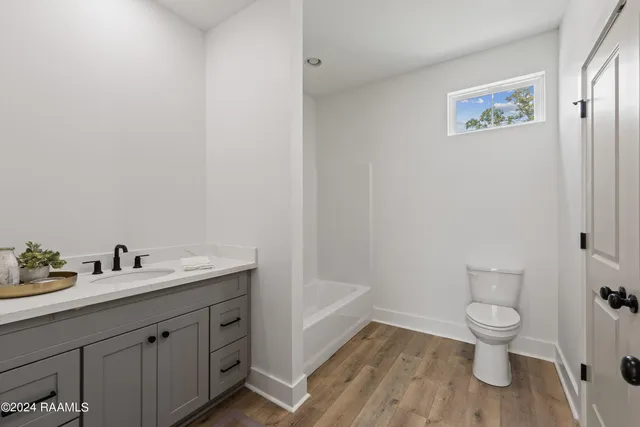 $279,999 | 120 Mayberry Grv Street, Youngsville, LA 70592