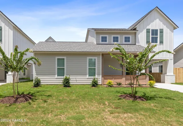 $279,999 | 120 Mayberry Grv Street, Youngsville, LA 70592