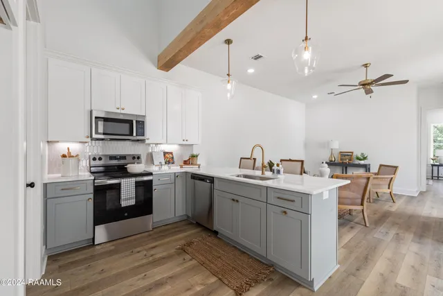 $279,999 | 120 Mayberry Grv Street, Youngsville, LA 70592