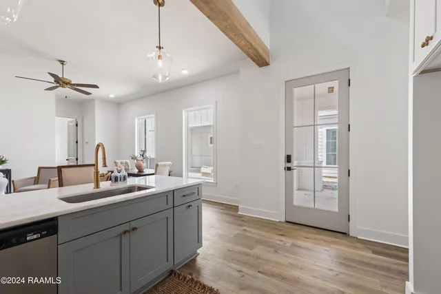 $279,999 | 120 Mayberry Grv Street, Youngsville, LA 70592