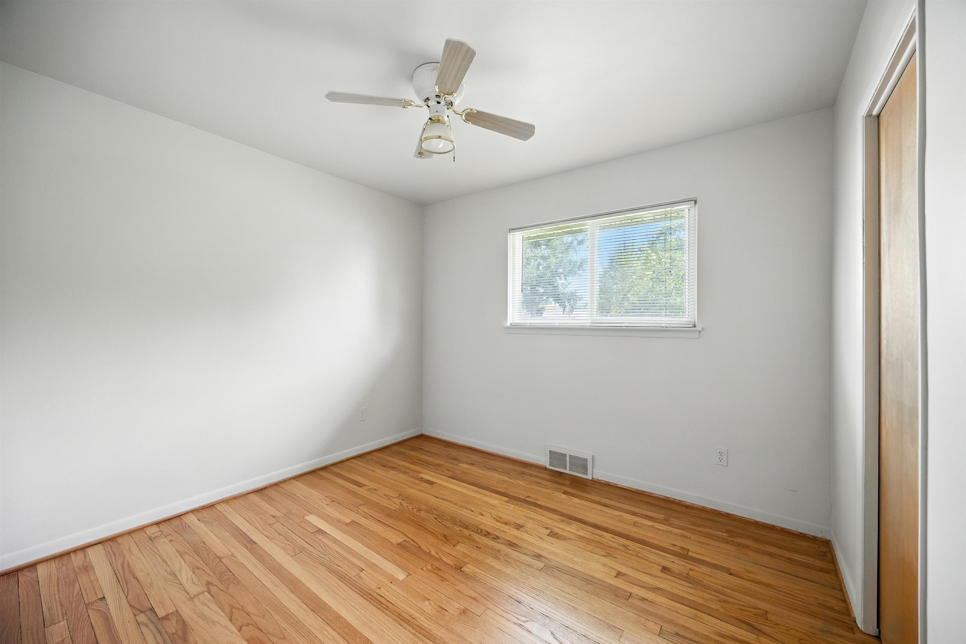 38351 Dequindre Road Troy, MI 48083 - Photo 15 of 25