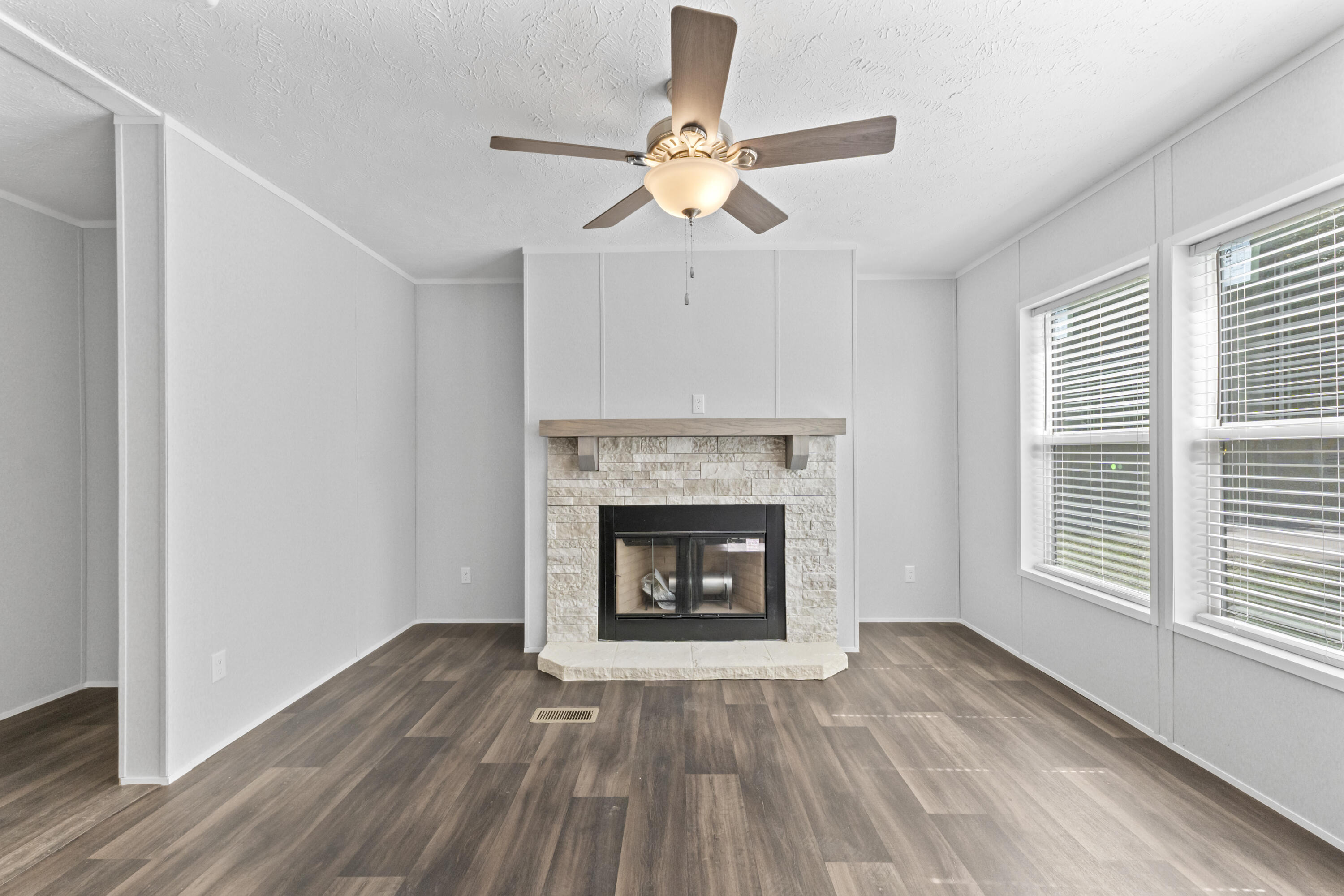 598 Cooper Road Greenup, KY 41144 - Photo 10 of 43 DSC03050