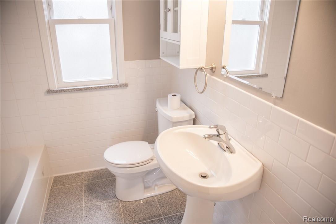 212 East Webster Road Royal Oak, MI 48073 - Photo 7 of 28 K91A8036.jpg