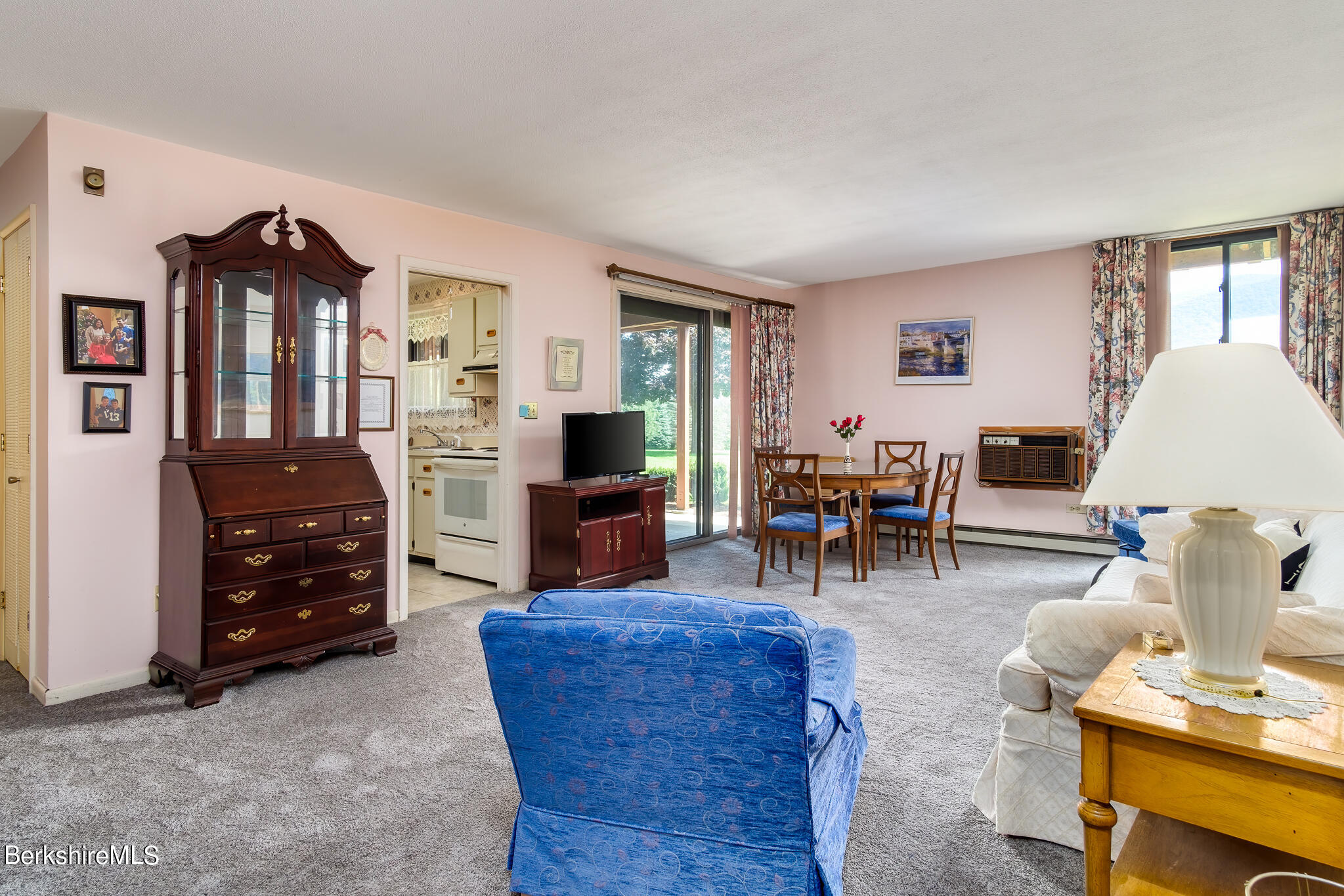 189 Stratton Road, Unit C1 Williamstown, MA 01267 - Photo 3 of 15 4-189-Stratton